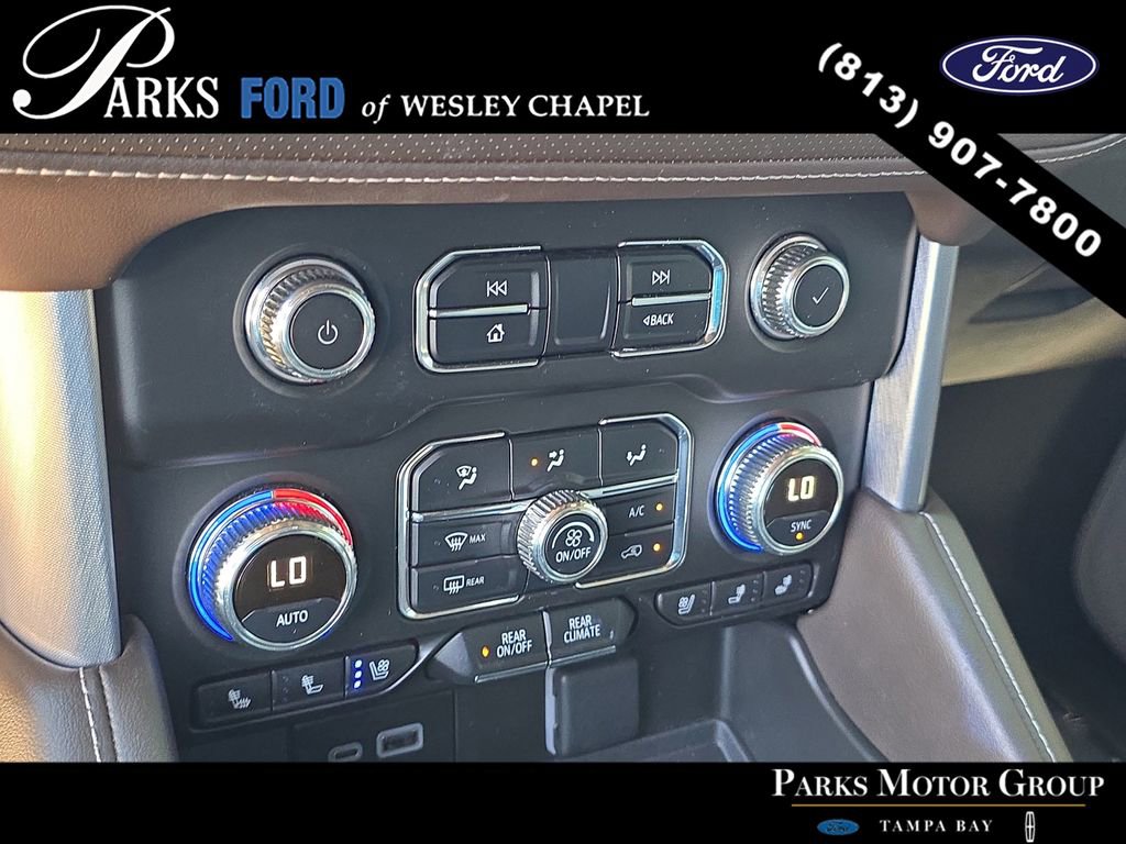 Used 2024 GMC Yukon XL SLT AWD/4WD image 24