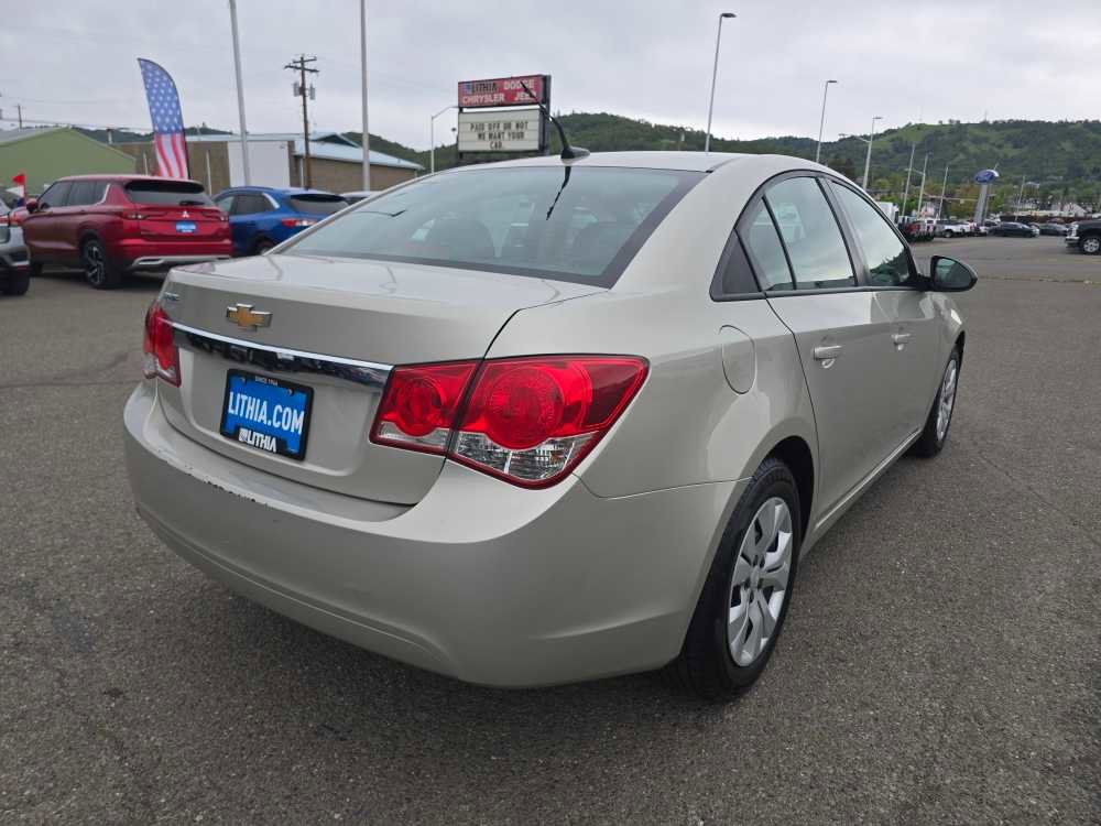 Used 2014 Chevrolet Cruze LS FWD image 5