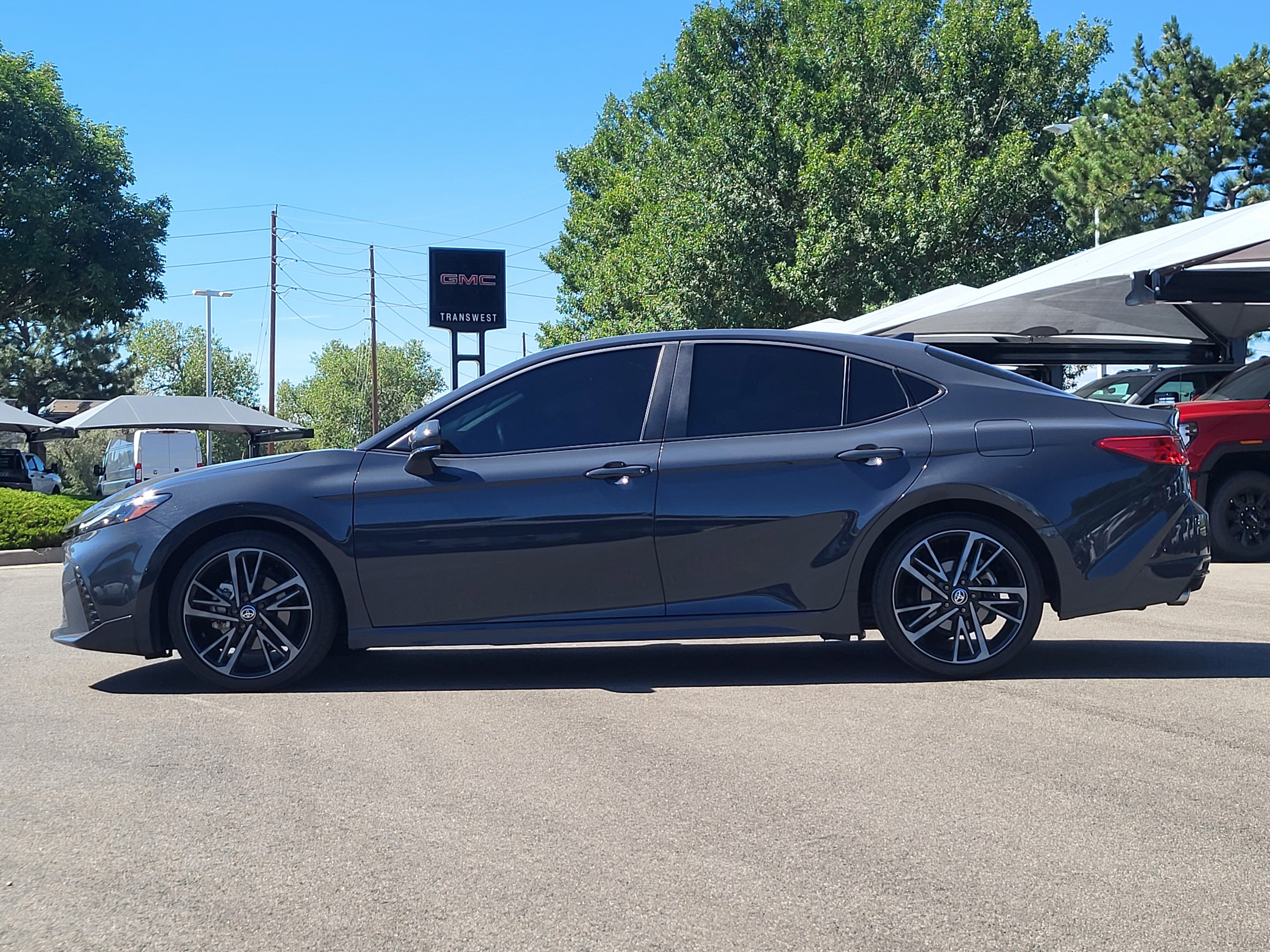 Used 2025 Toyota Camry Hybrid FWD image 4
