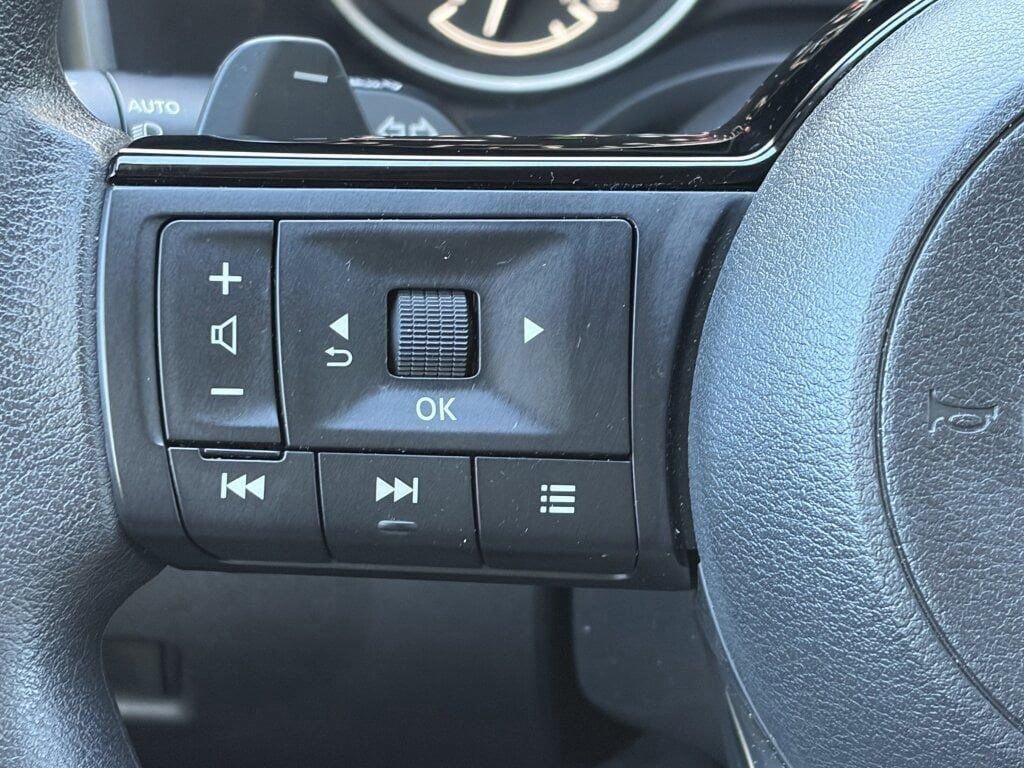 Certified 2023 Nissan Rogue SV image 20