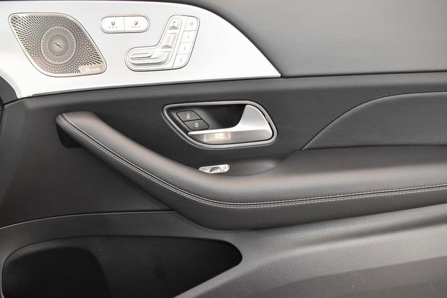 Used 2025 Mercedes-Benz GLE 350 4MATIC image 11