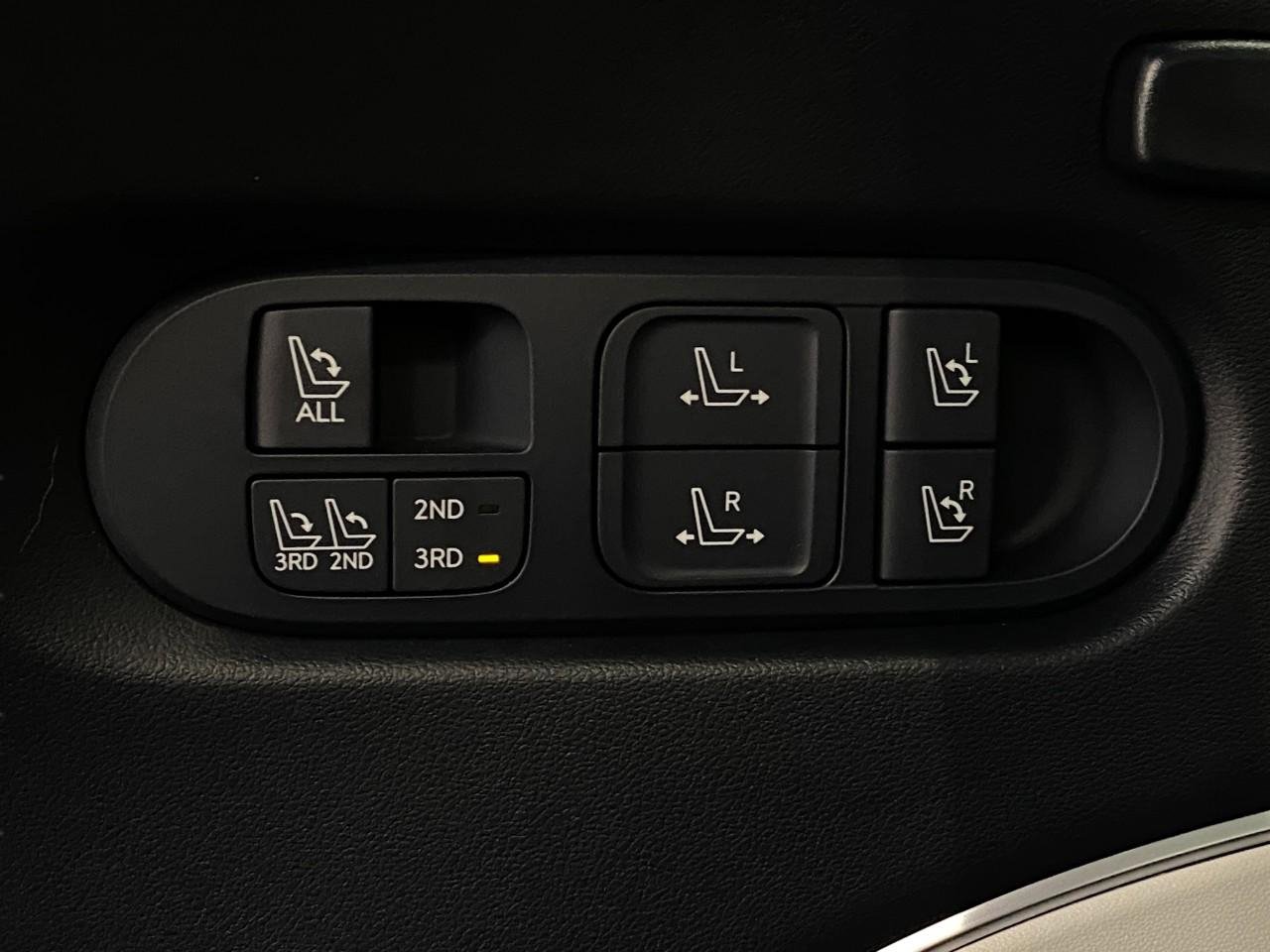 Used 2026 Hyundai Palisade Calligraphy image 7