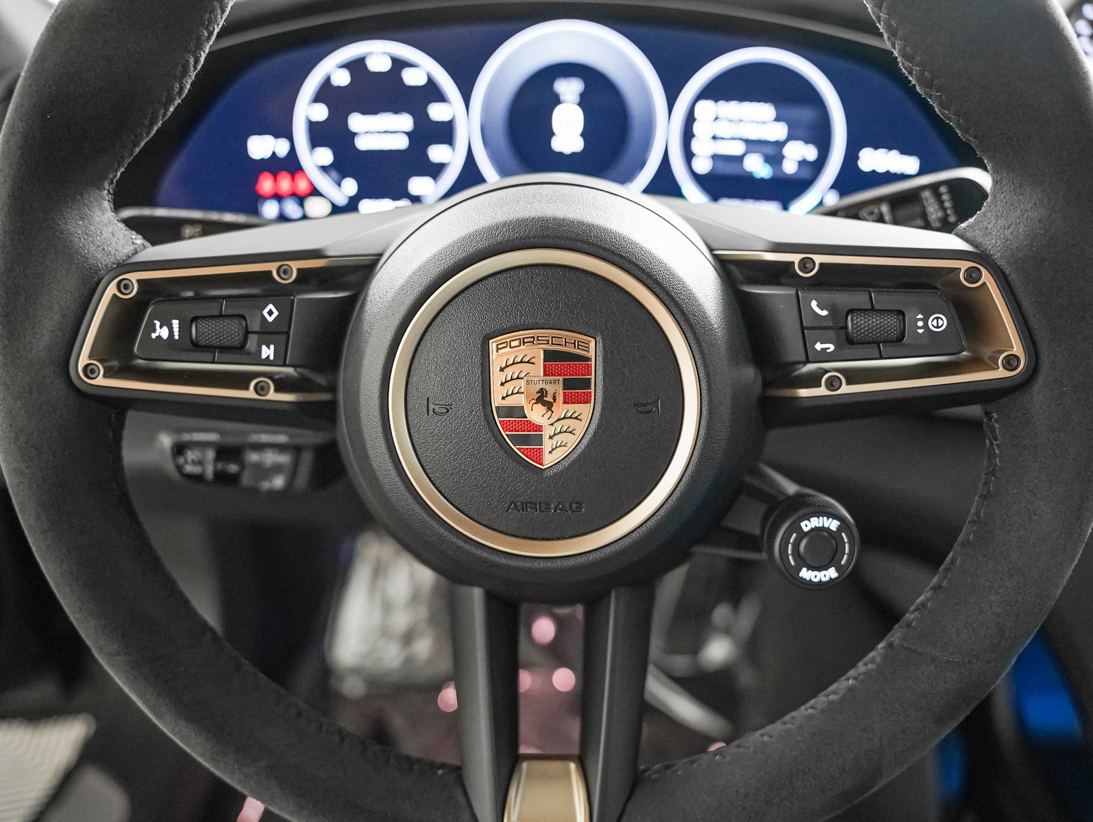 Certified 2025 Porsche Taycan 4S w/ Premium Package image 16