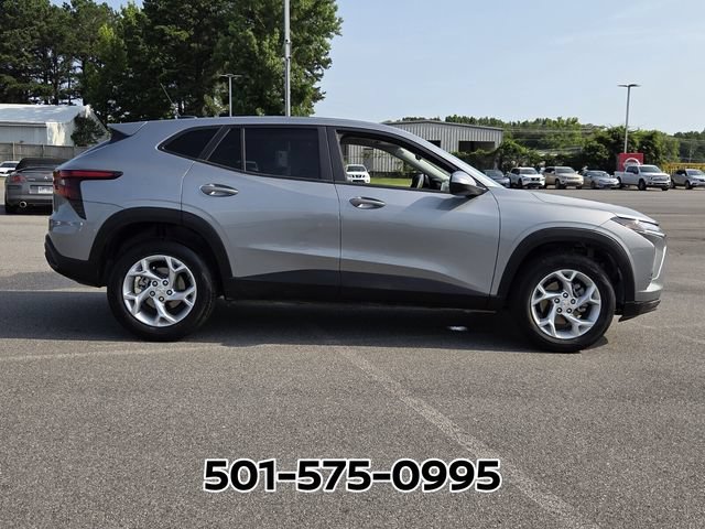 Used 2026 Chevrolet Trax LS w/ LS Convenience Package FWD image 6
