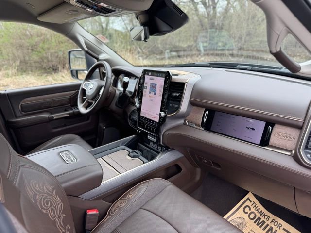 Used 2025 RAM 2500 Limited AWD/4WD image 19