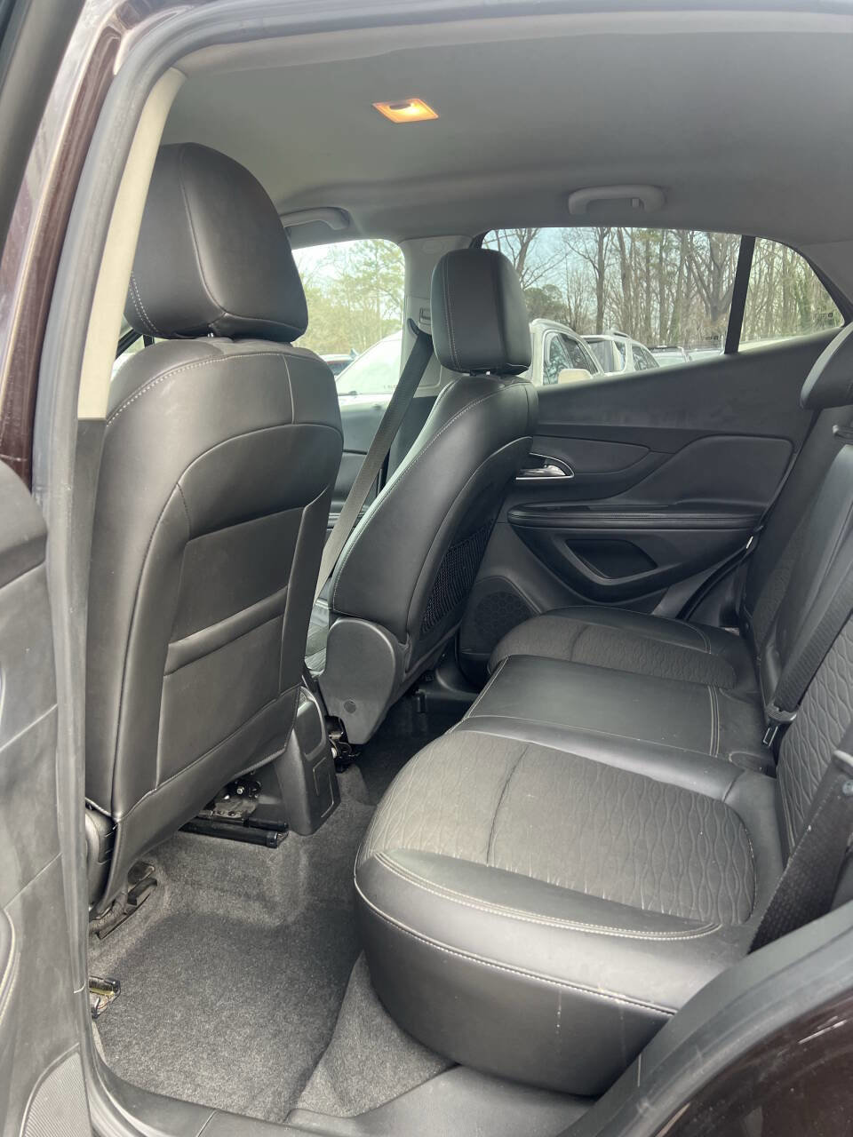 Used 2015 Buick Encore Base 4dr Crossover image 21