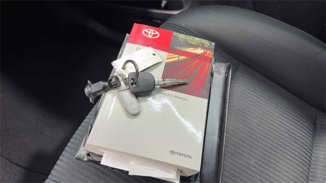 Used 2016 Toyota RAV4 LE image 20