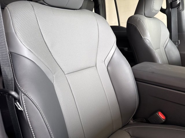 Used 2025 Lexus GX 550 w/ Cold Area Package image 58
