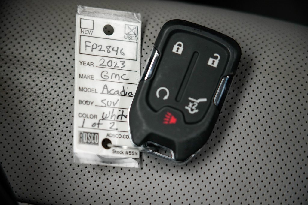 Used 2023 GMC Acadia SLT w/ Preferred Package image 36