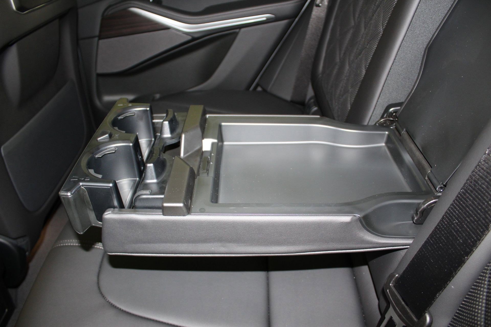 New 2026 BMW X5 xDrive50e w/ Executive Package AWD/4WD image 23