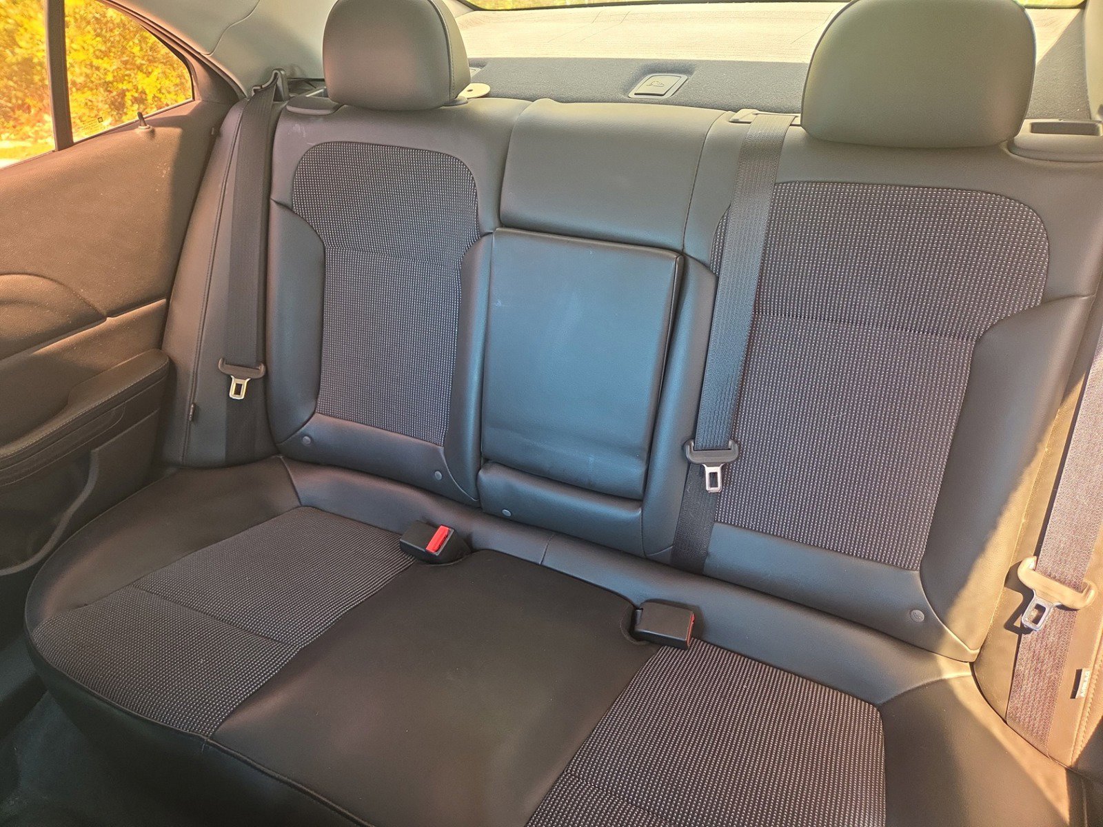 Used 2016 Chevrolet Malibu LT w/ Power Convenience Package image 12