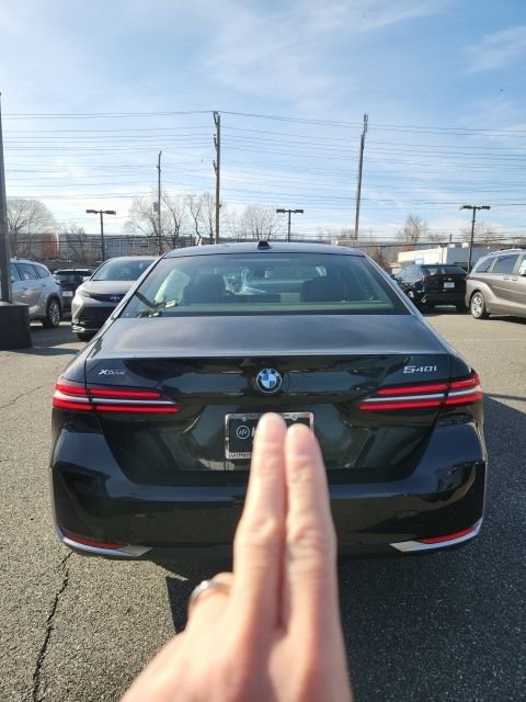 Used 2025 BMW 540i xDrive image 7