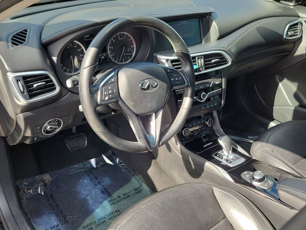 Used 2019 INFINITI QX30 image 15