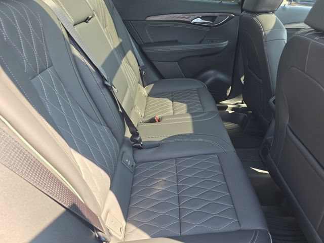 Used 2023 Buick Envision Avenir AWD/4WD image 20