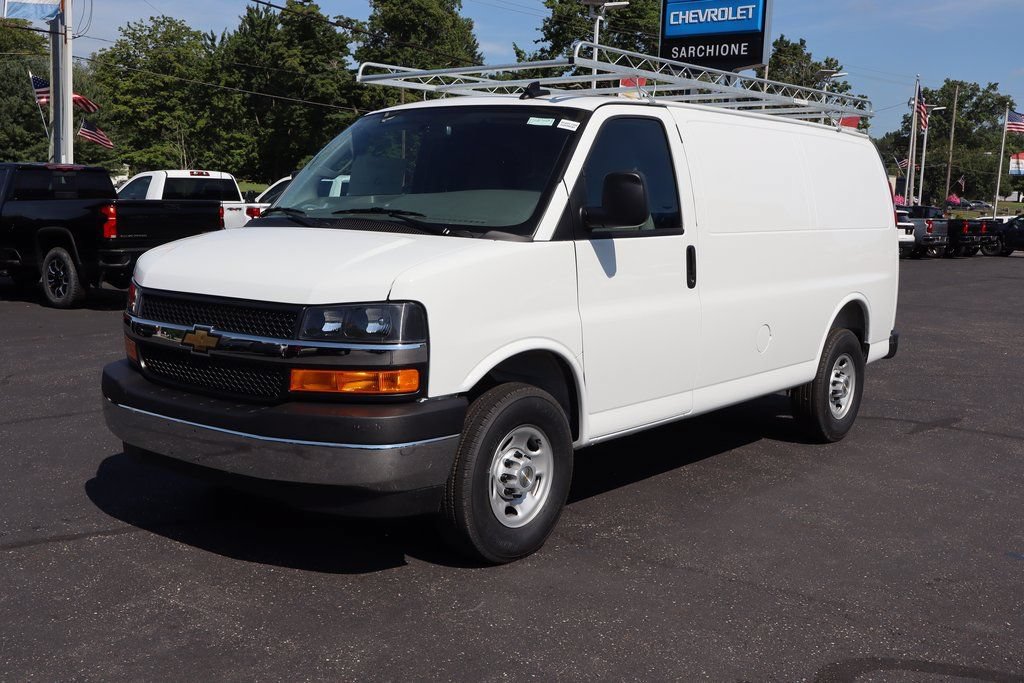 New 2025 Chevrolet Express 2500 w/ Driver Convenience Package RWD image 26
