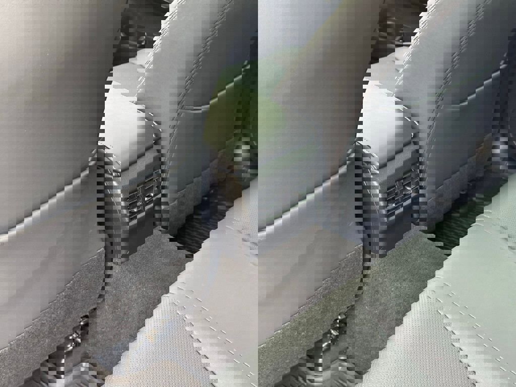 Certified 2024 Lexus IS 300 w/ Comfort Package image 27