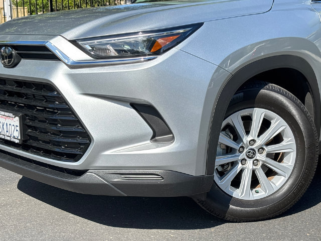 Certified 2025 Toyota Grand Highlander AWD Hybrid image 3