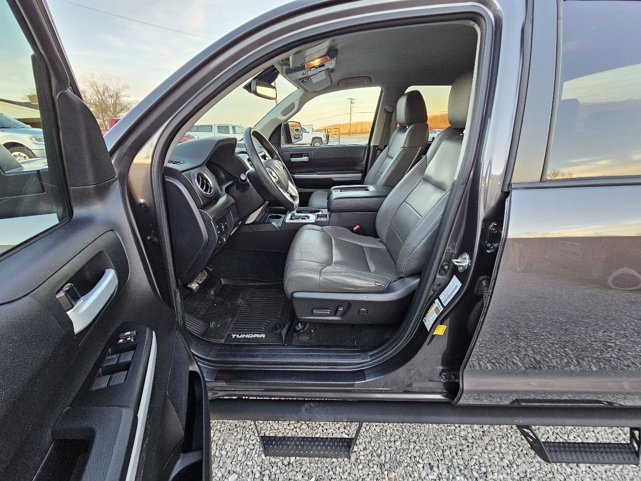 Used 2020 Toyota Tundra SR5 w/ SR5 Convenience Package image 15