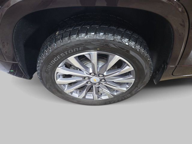 Used 2023 Chevrolet Traverse Premier image 37