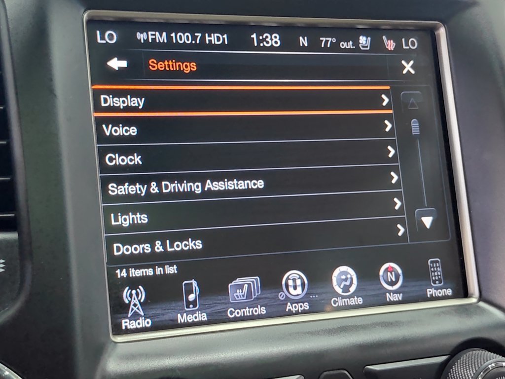 Used 2014 Jeep Grand Cherokee Limited w/ Luxury Group II AWD/4WD image 46