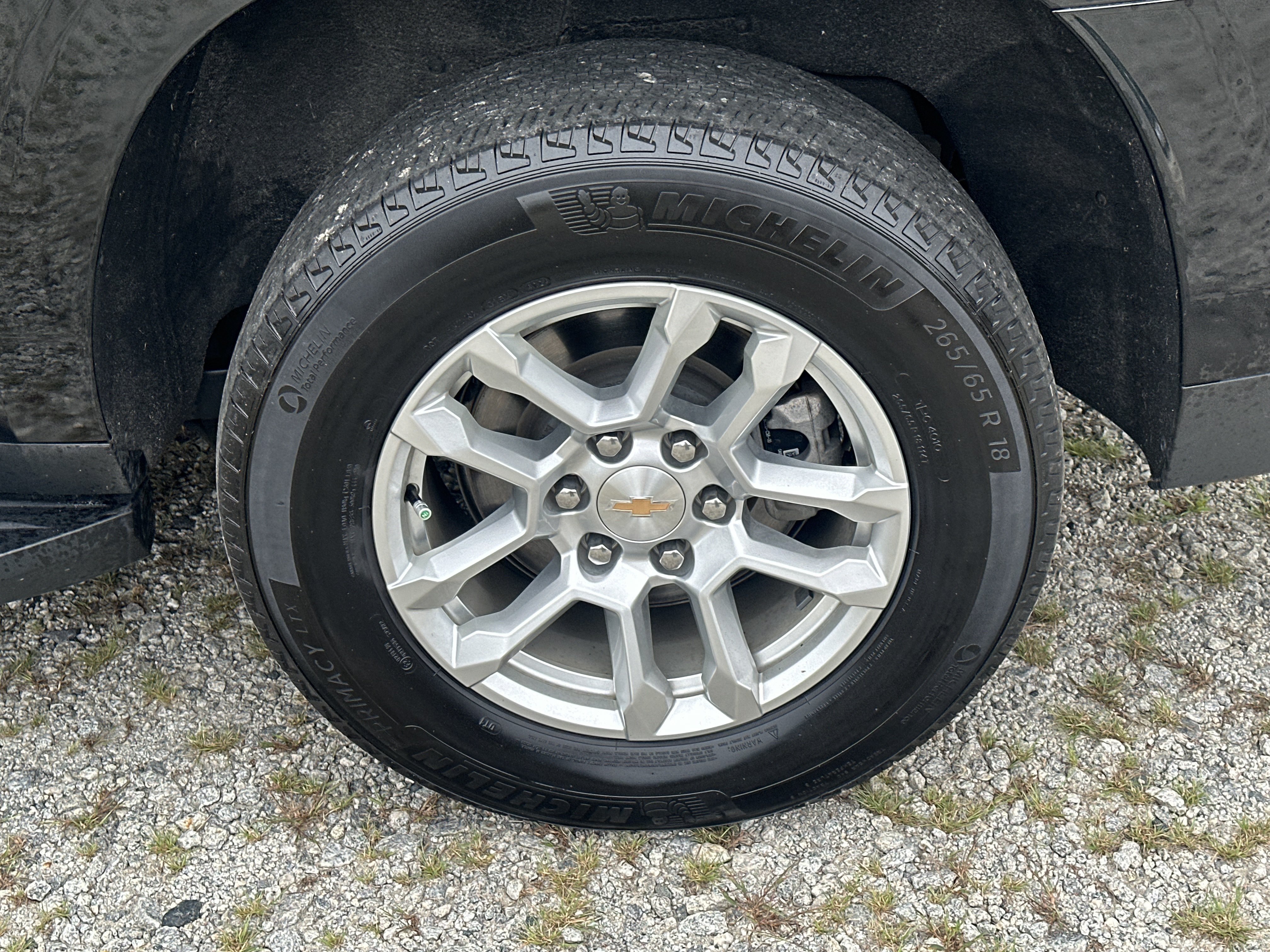 Used 2025 Chevrolet Suburban LT AWD/4WD image 19