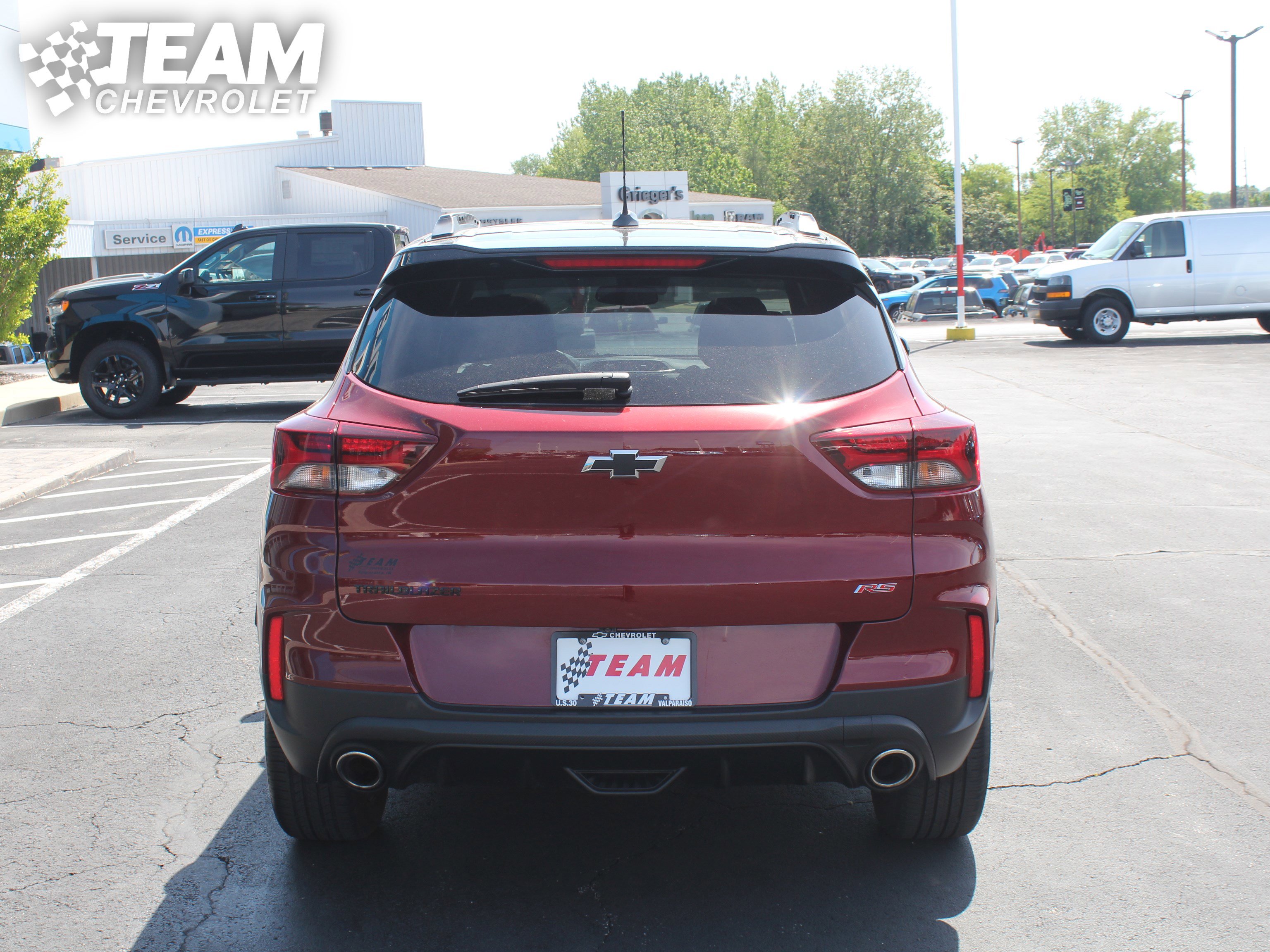 Used 2023 Chevrolet TrailBlazer RS w/ Sun and Liftgate Package FWD image 5