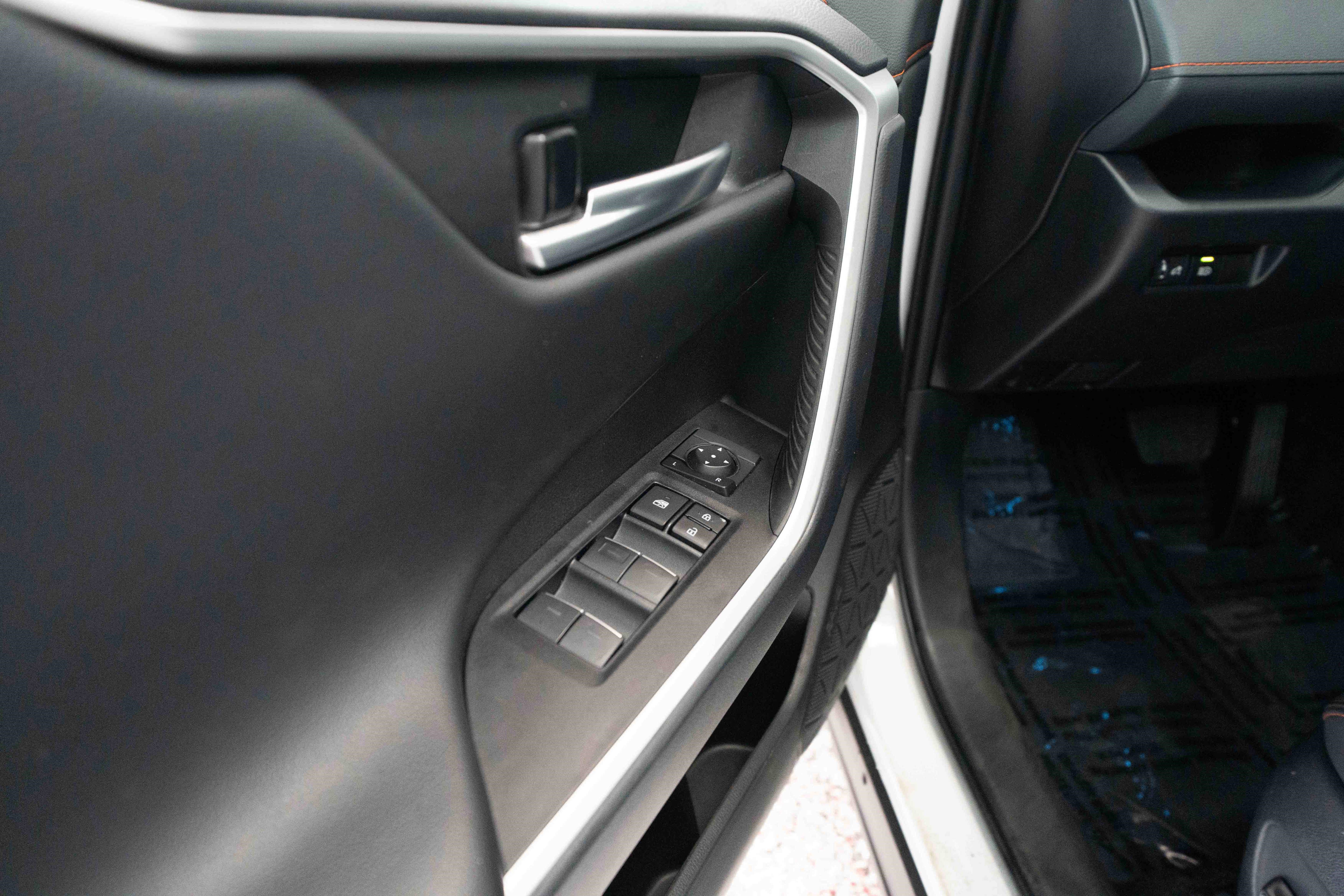 Used 2024 Toyota RAV4 Adventure AWD/4WD image 7
