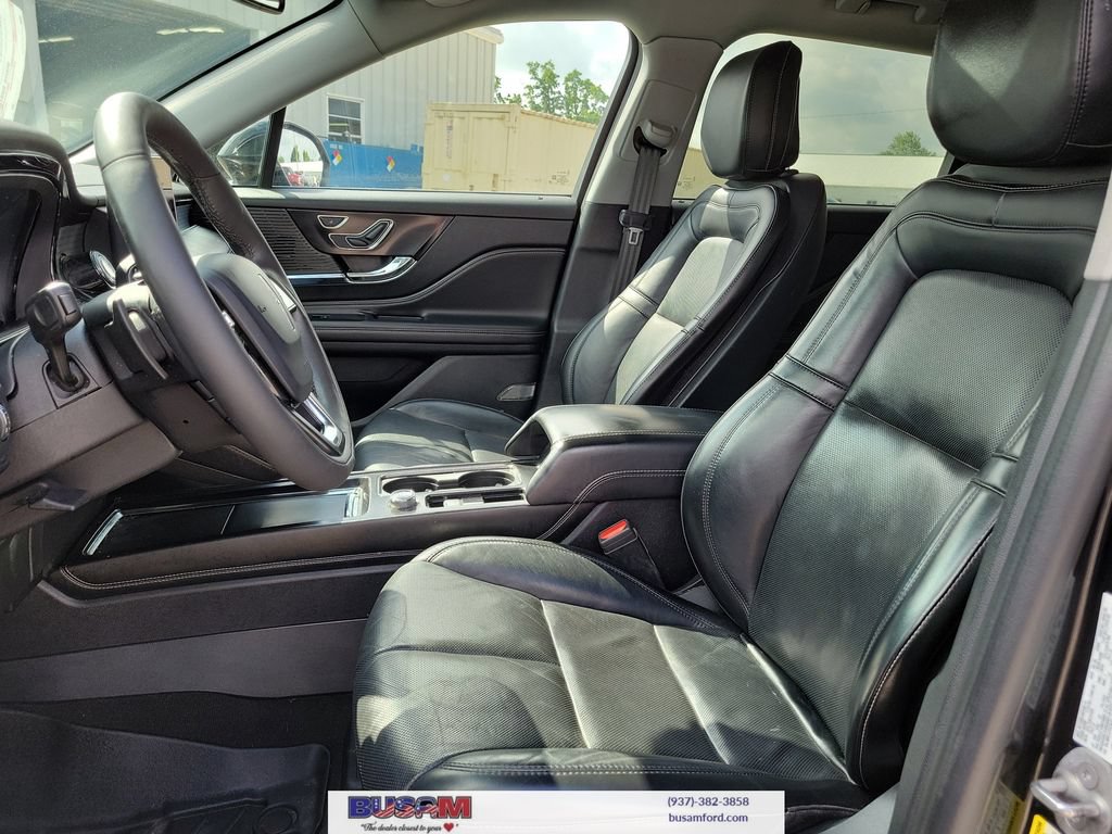 Used 2020 Lincoln Corsair FWD w/ Premium Package image 16