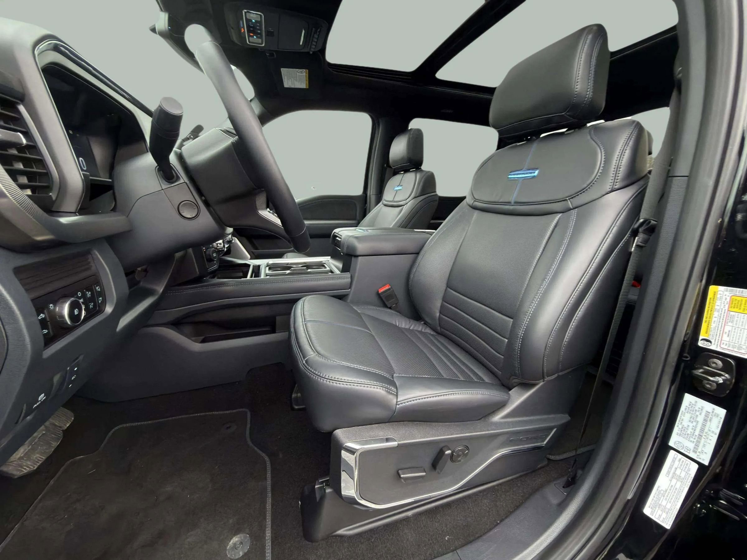 Used 2026 Ford F450 Platinum image 17