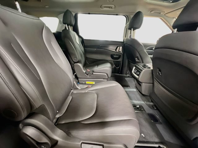 New 2027 Kia Carnival SX w/ Dark Edition Package FWD image 30