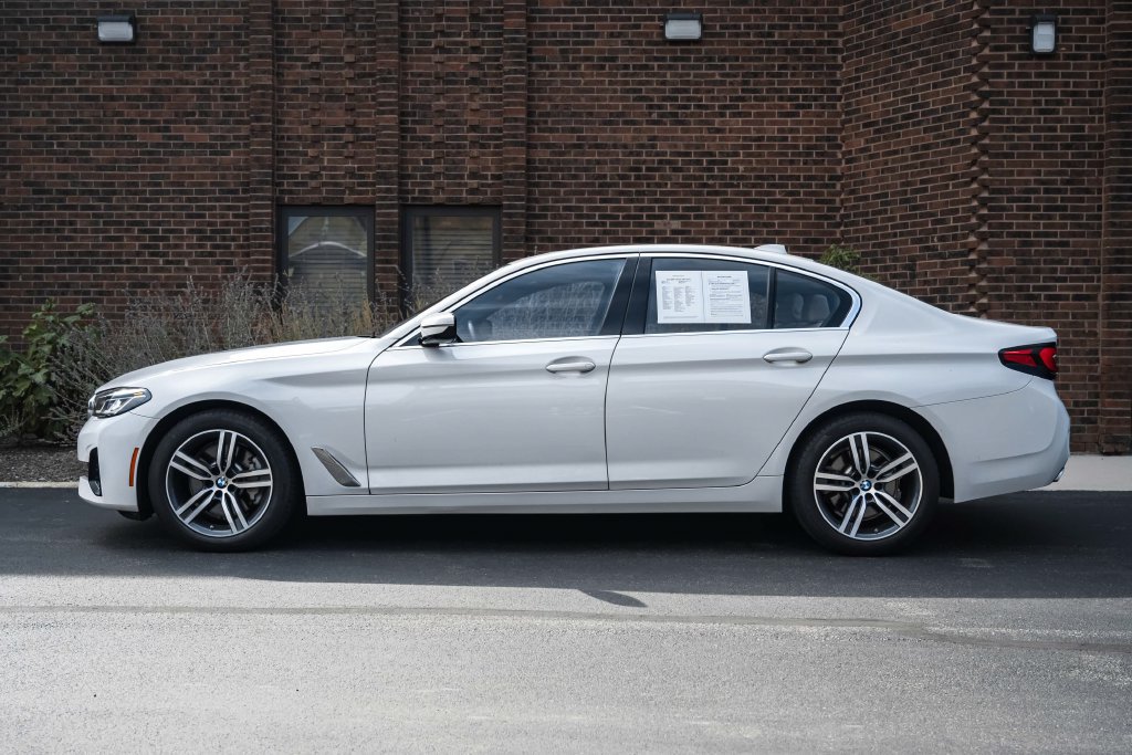 Used 2023 BMW 530i xDrive w/ Premium Package AWD/4WD image 3
