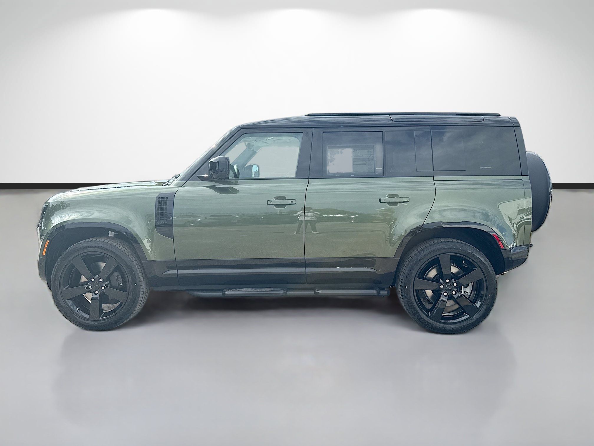 New 2026 Land Rover Defender 110 X-Dynamic SE AWD/4WD image 2