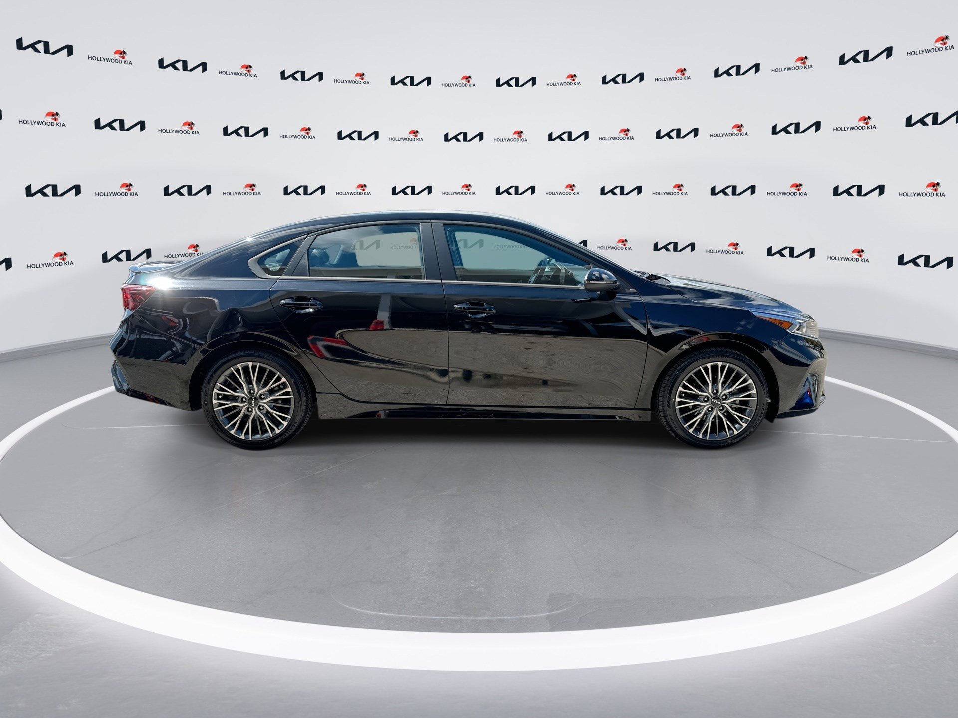 Certified 2023 Kia Forte GT-Line w/ GT-Line Technology Package image 9