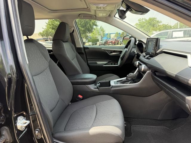 Certified 2022 Toyota RAV4 XLE w/ Convenience Package FWD image 28