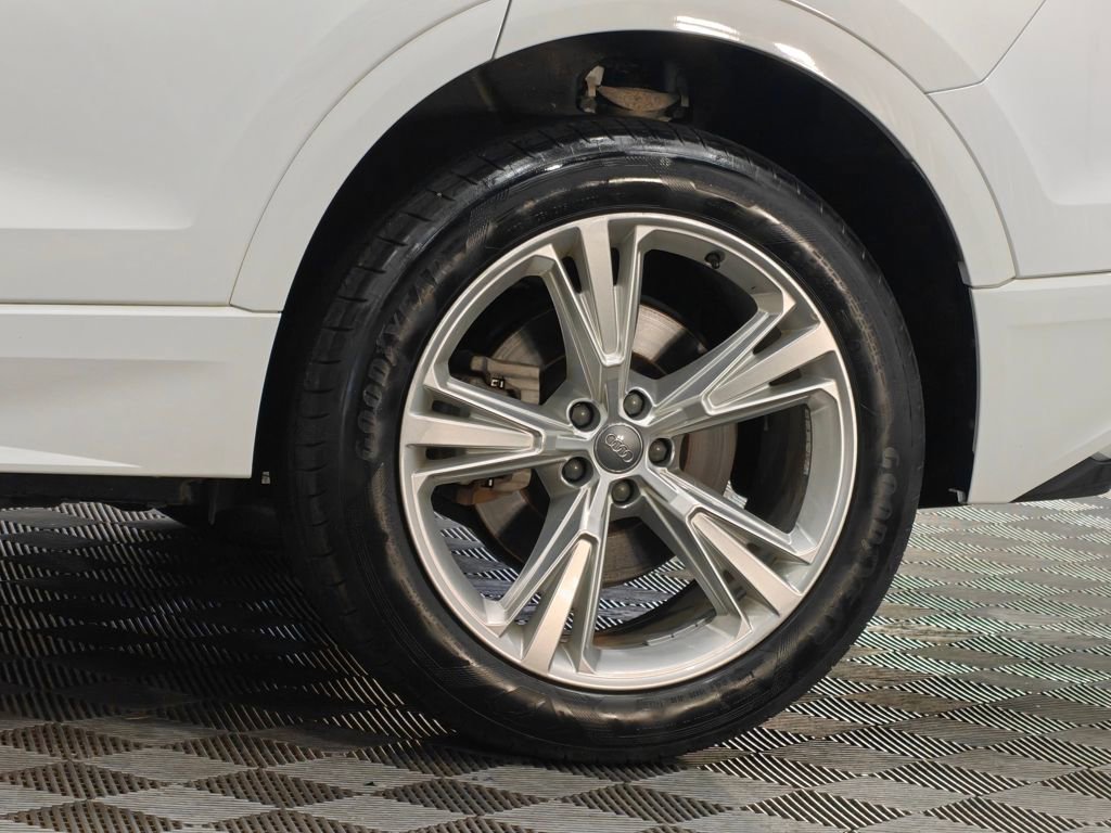 Used 2019 Audi Q8 Premium w/ Convenience Package image 65