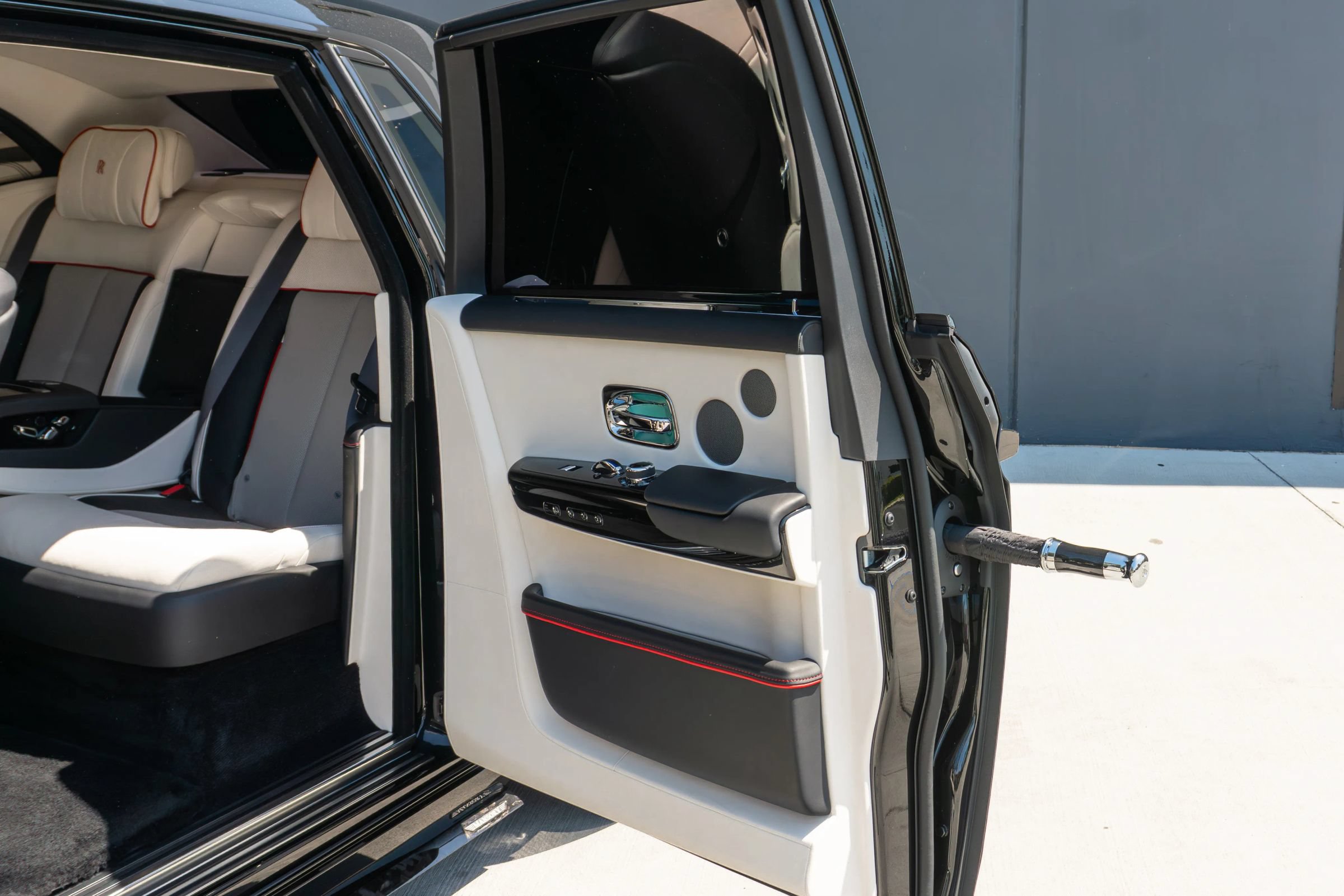 Used 2024 Rolls-Royce Phantom Sedan w/ The Phantom Package RWD image 65