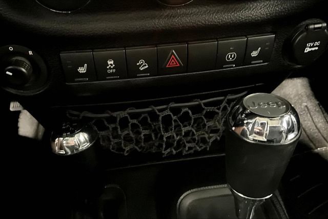 Used 2016 Jeep Wrangler Unlimited Rubicon w/ Dual Top Group image 14