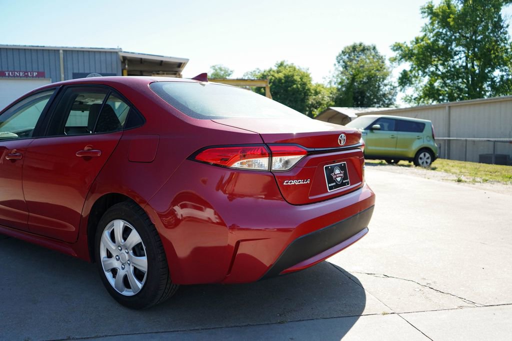 Used 2021 Toyota Corolla LE FWD image 20