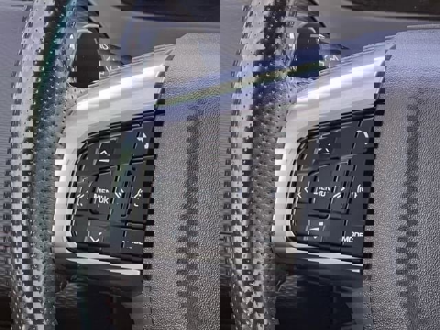 Used 2017 Land Rover Discovery Sport HSE image 12