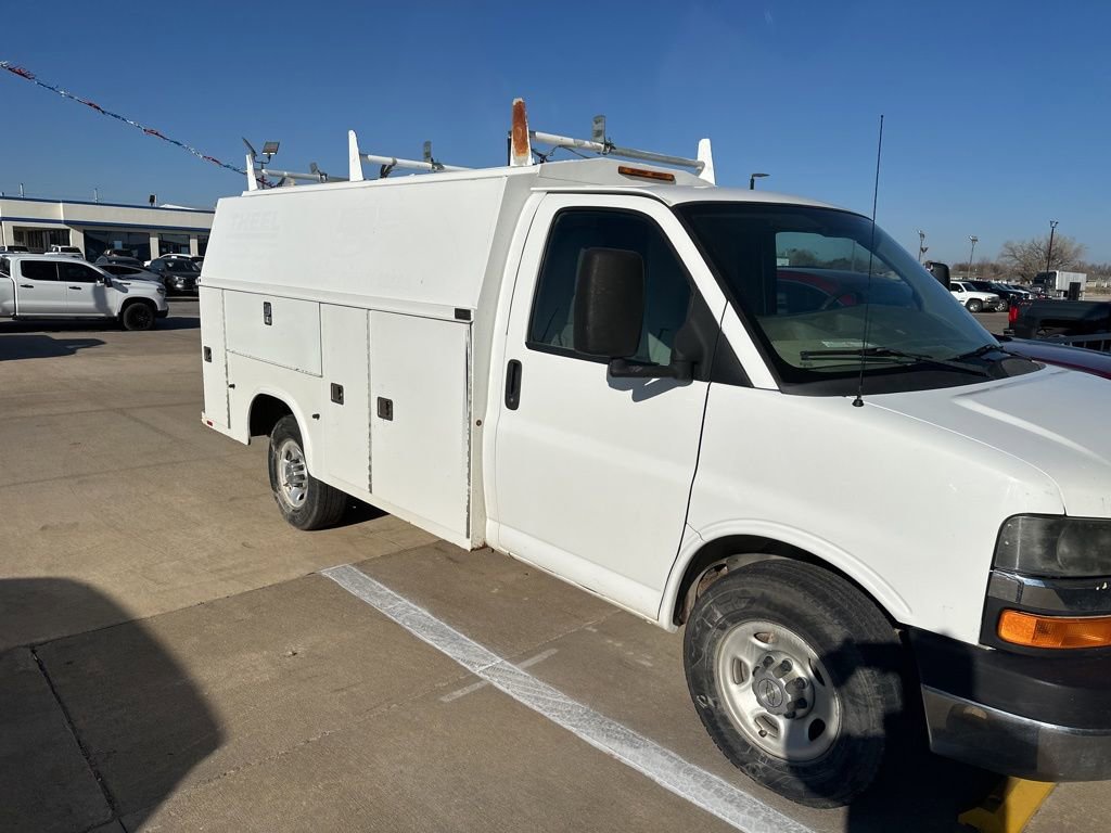 Used 2011 Chevrolet Express 3500 image 23