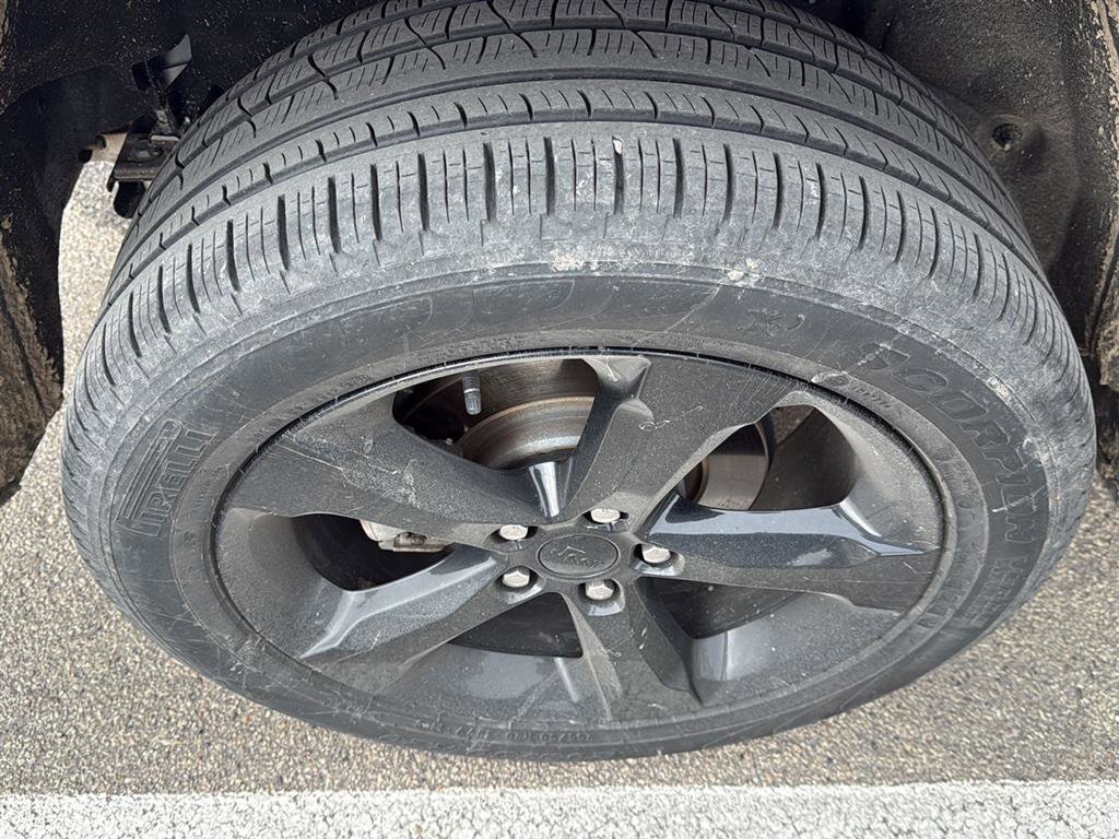 Used 2024 Jeep Grand Cherokee Limited w/ Black Appearance Package image 20