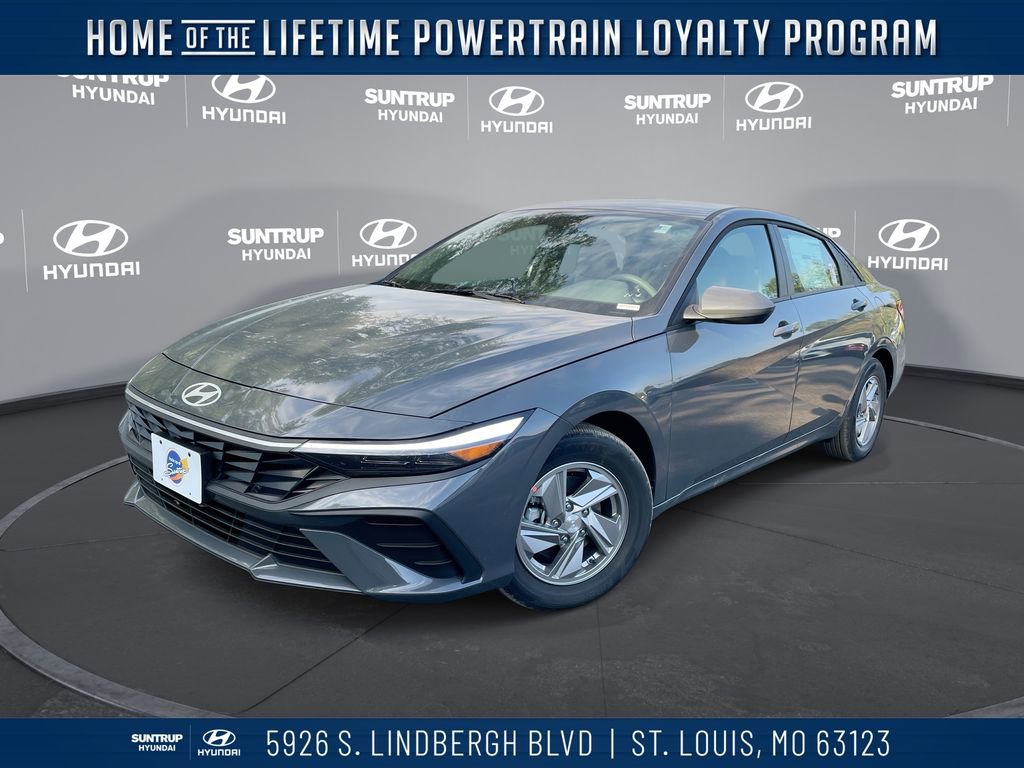 New 2025 Hyundai Elantra SE