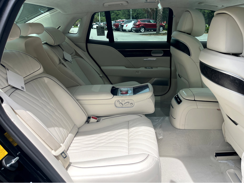 New 2025 Genesis G90 3.5T image 17