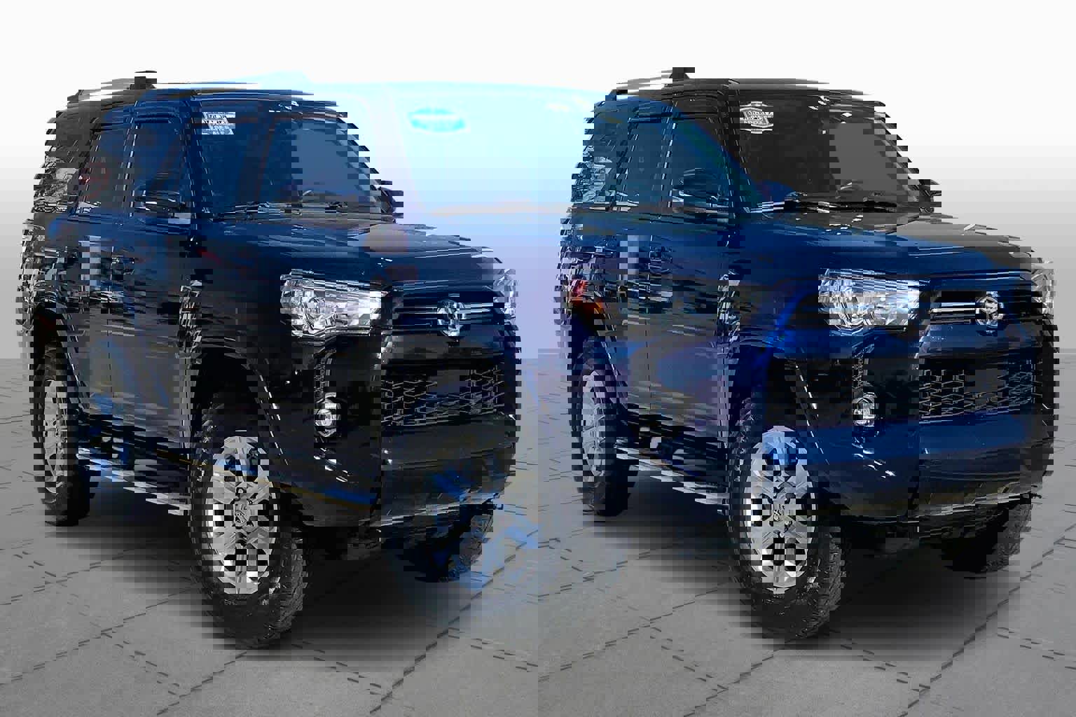 Used 2021 Toyota 4Runner SR5 Premium w/ Moonroof Package RWD image 3