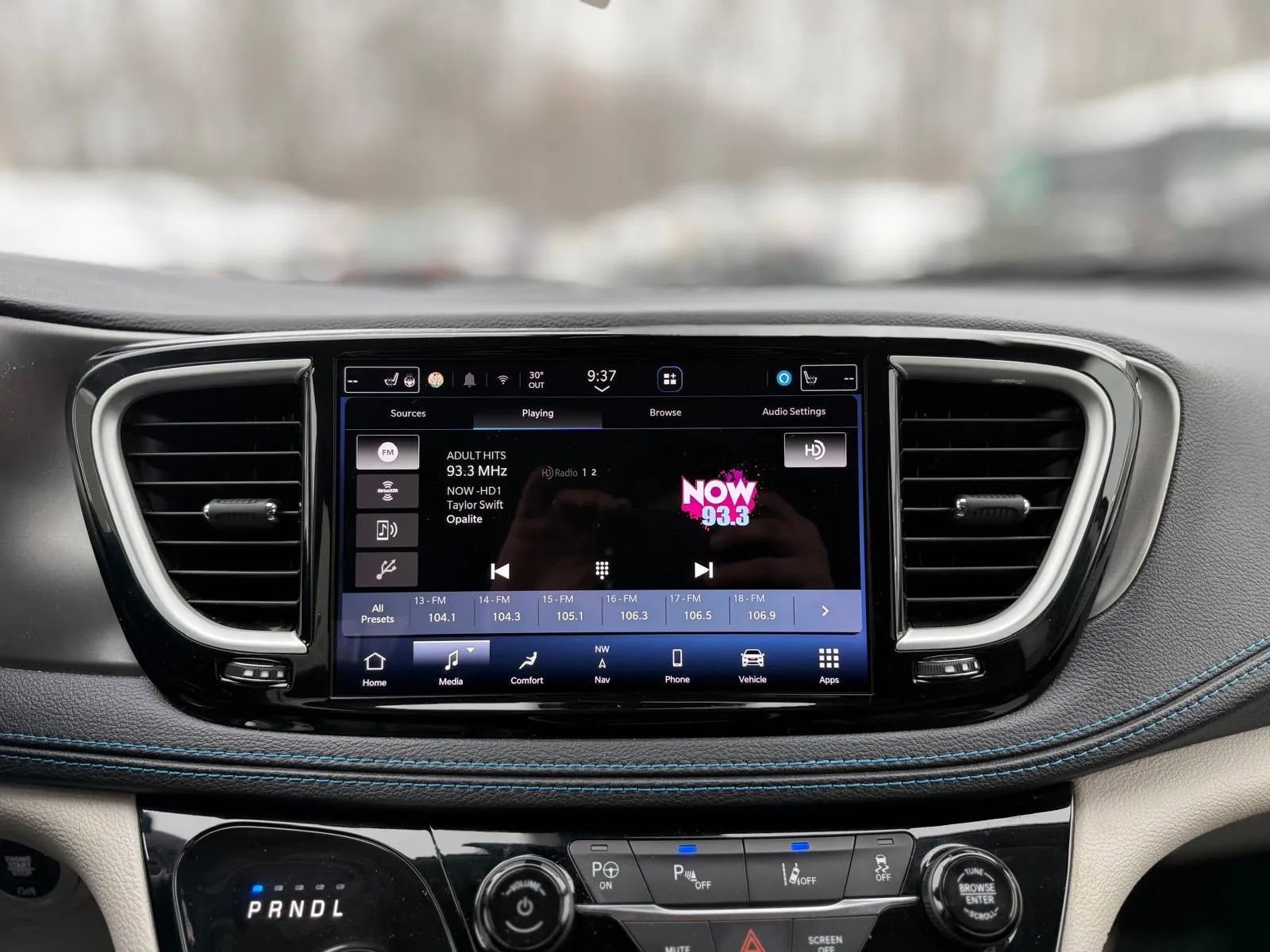 Used 2021 Chrysler Pacifica Touring-L image 22