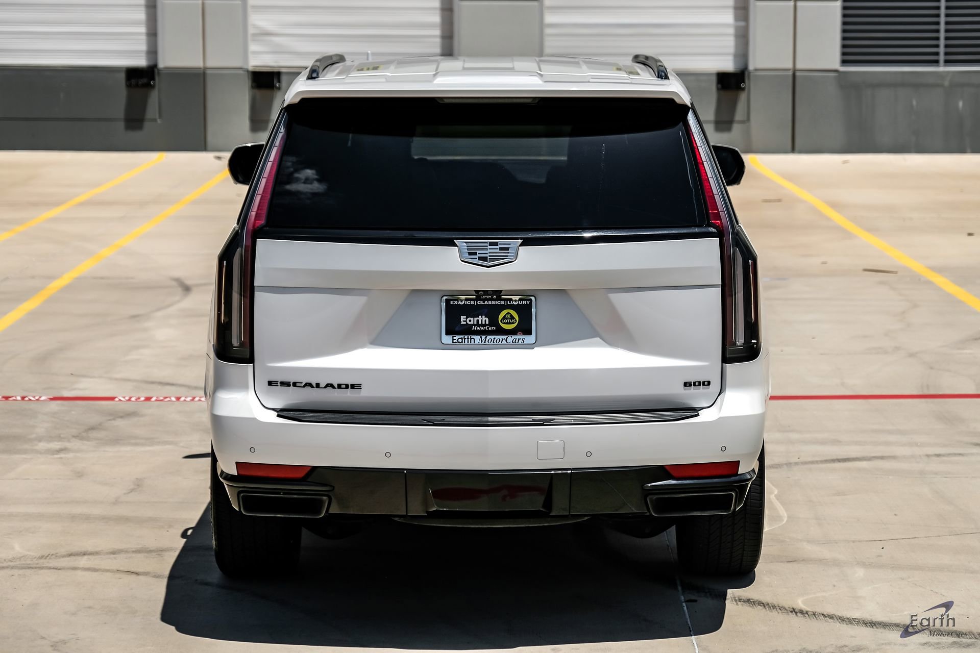 Used 2024 Cadillac Escalade Sport w/ LPO, ONYX Package RWD image 13
