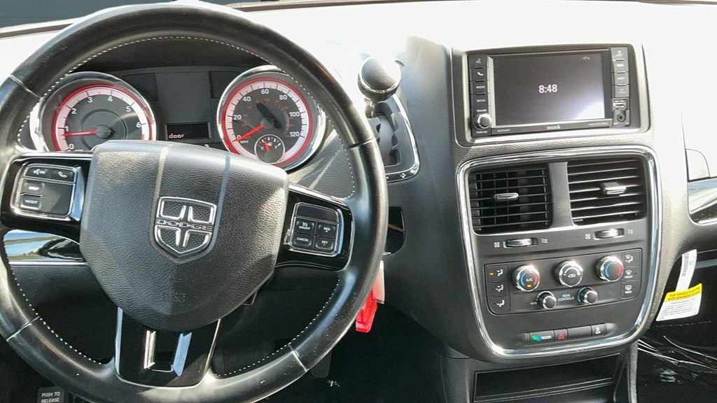 Used 2020 Dodge Grand Caravan SXT w/ Driver Convenience Group image 24