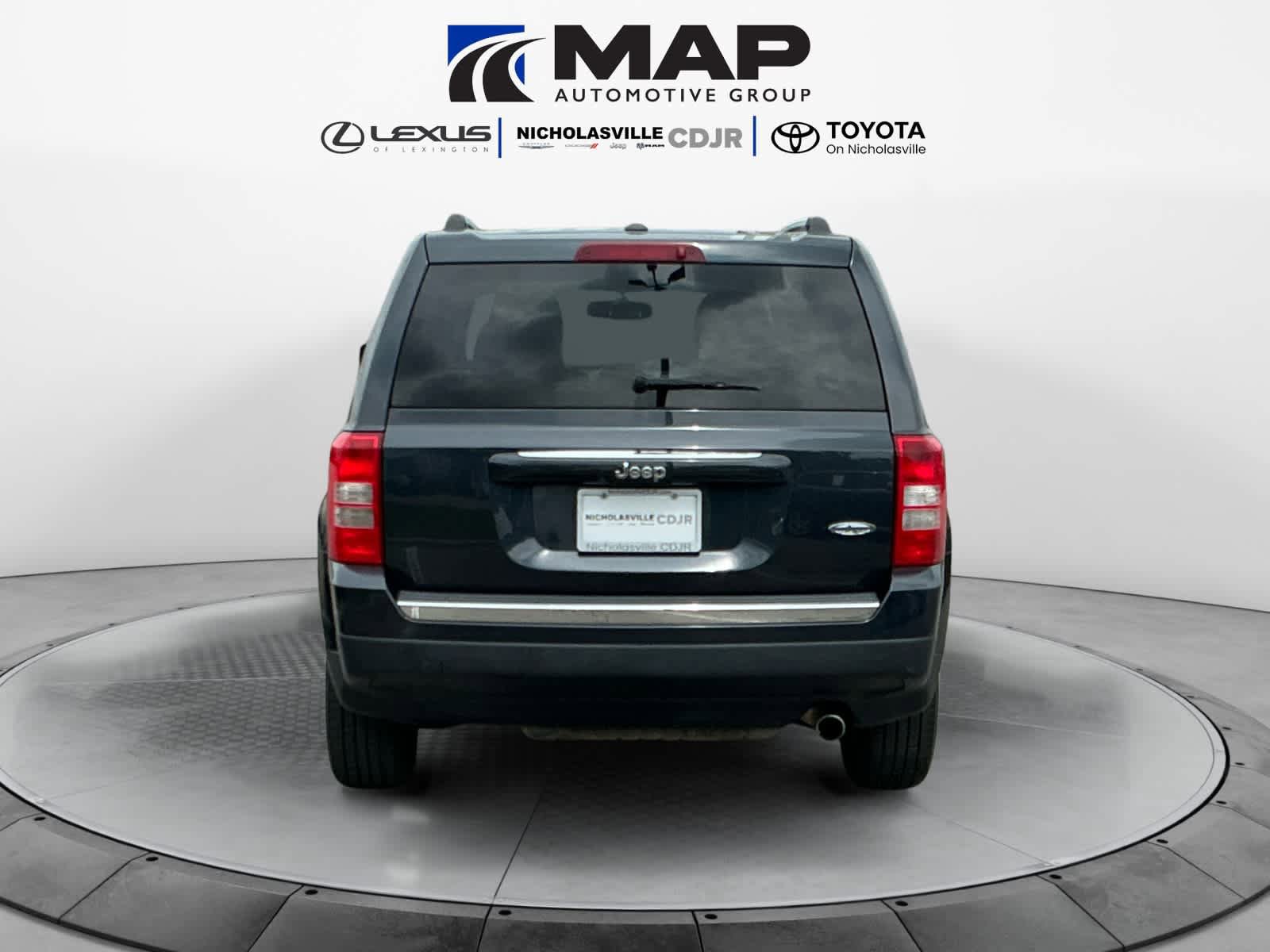 Used 2016 Jeep Patriot High Altitude FWD image 4