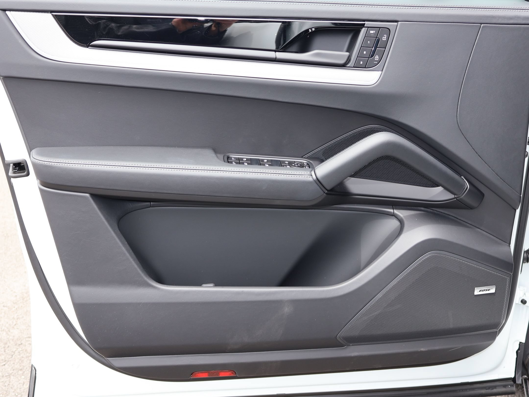 New 2026 Porsche Cayenne Coupe AWD/4WD image 13