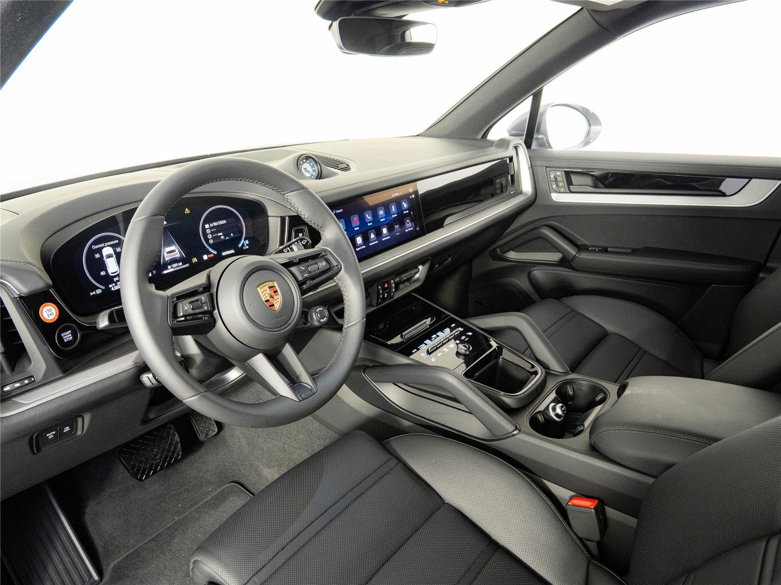 Certified 2026 Porsche Cayenne AWD/4WD image 4